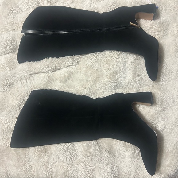 Vince Camuto Shoes - Vince Camuto Black Ankle Boots suede gorgeous boots that make a style pop